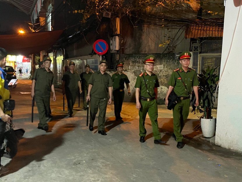 Lực lượng tham gia bảo vệ ANTT tại cơ sở cùng lực lượng Công an tuần tra khép kín địa bàn Lực lượng tham gia bảo vệ ANTT tại cơ sở cùng lực lượng Công an tuần tra khép kín địa bàn