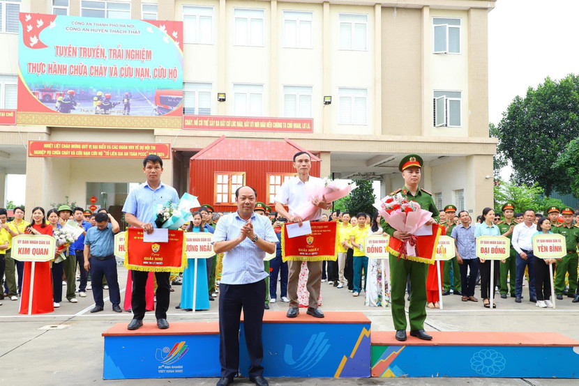 Các đội thi đạt giải phần thi lý thuyết Các đội thi đạt giải phần thi lý thuyết