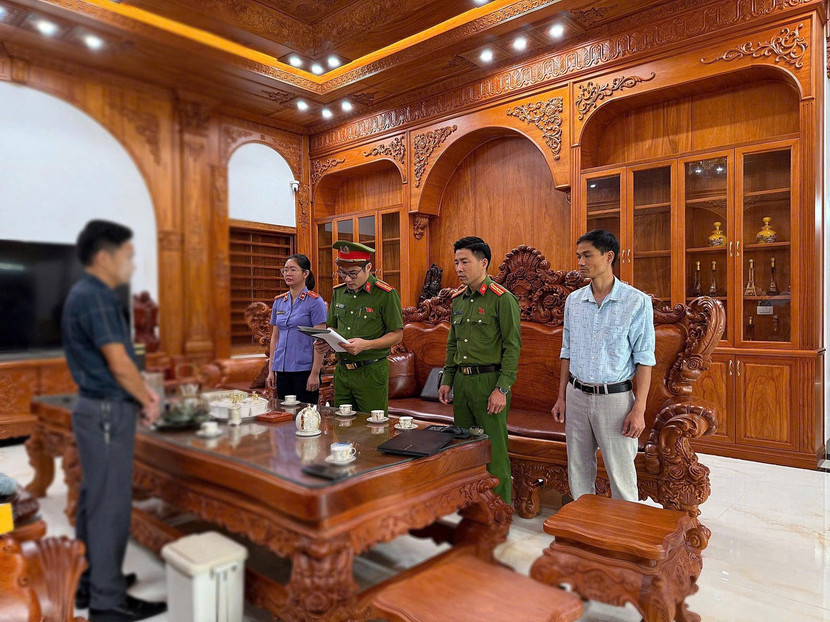 Cơ quan Cảnh sát điều tra Công an tỉnh Tuyên Quang thi hành Lệnh bắt bị can đối với N.X.A.