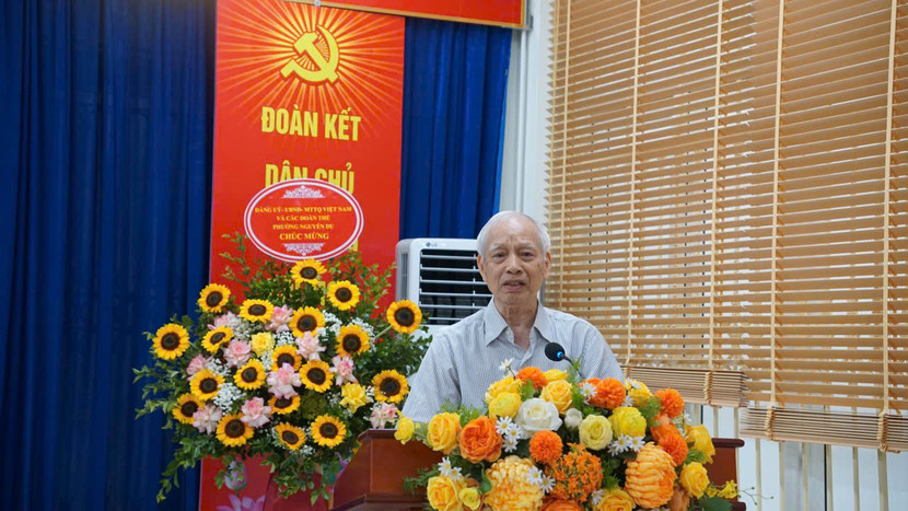 Ông Vũ Hy Chương, Chủ tịch Hội khuyến học, Trưởng Ban thanh tra nhân dân tham luận trao đổi những kinh nghiệm về công tác xây dựng phong trào Ông Vũ Hy Chương, Chủ tịch Hội khuyến học, Trưởng Ban thanh tra nhân dân tham luận trao đổi những kinh nghiệm về công tác xây dựng phong trào