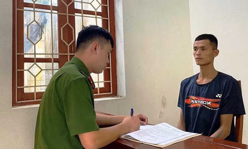 Cơ quan điều tra lấy lời khai của đối tượng Hoàng Văn Sơn