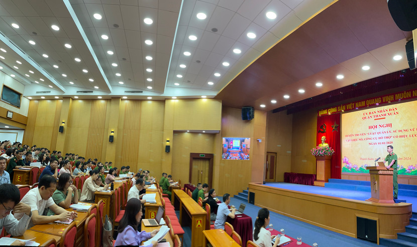 Hội nghị nhằm cung cấp, trang bị các kiến thức, thông tin mới về 2 Luật cho các cán bộ, nhân viên, người lao động đang làm việc tại các đơn vị thuộc quận.