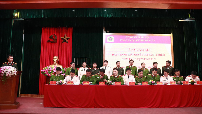 Công an quận Thanh Xuân tổ chức ký cam kết thực hiện phòng ngừa và đấu tranh không để có điểm, tụ điểm về ma túy