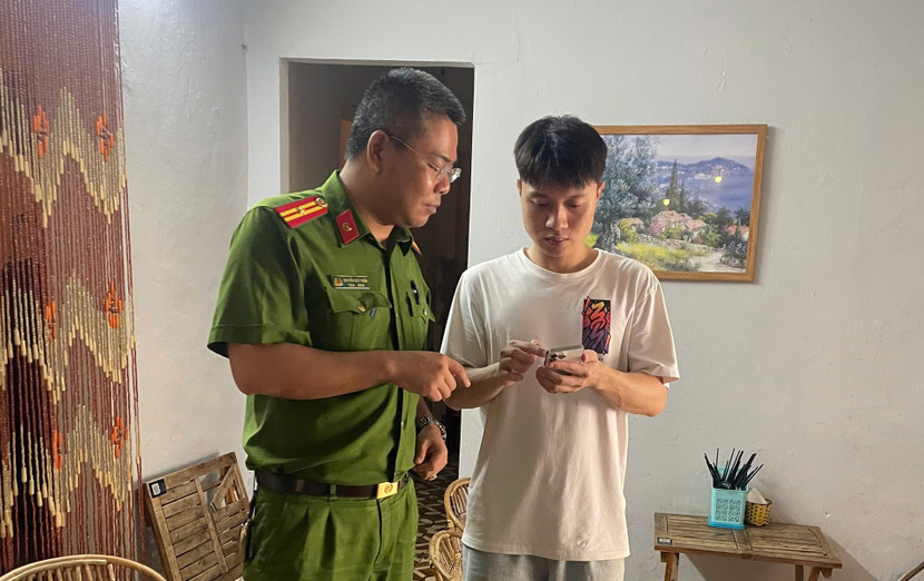 Tính đến ngày 20-5, toàn địa bàn phường Láng Thượng đã có hơn 3.000 người dân tham gia đóng góp ý kiến sửa đổi Hiến pháp Tính đến ngày 20-5, toàn địa bàn phường Láng Thượng đã có hơn 3.000 người dân tham gia đóng góp ý kiến sửa đổi Hiến pháp