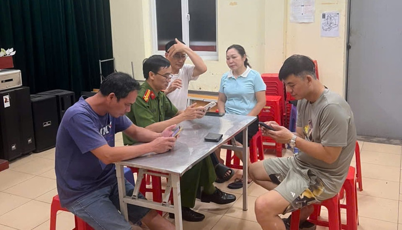 Các điểm hướng dẫn nhân dân tham gia đóng góp ý kiến trên địa bàn phường Láng Thượng Các điểm hướng dẫn nhân dân tham gia đóng góp ý kiến trên địa bàn phường Láng Thượng