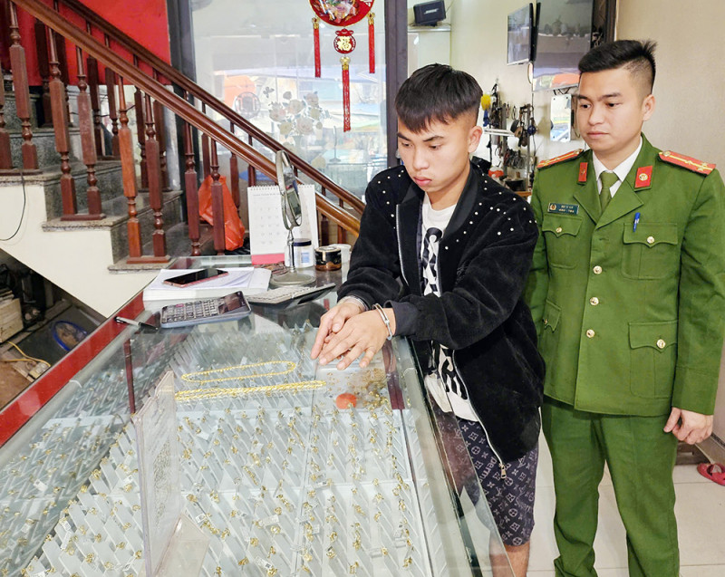 Đối tượng cướp giật dây chuyền vàng bị bắt giữ