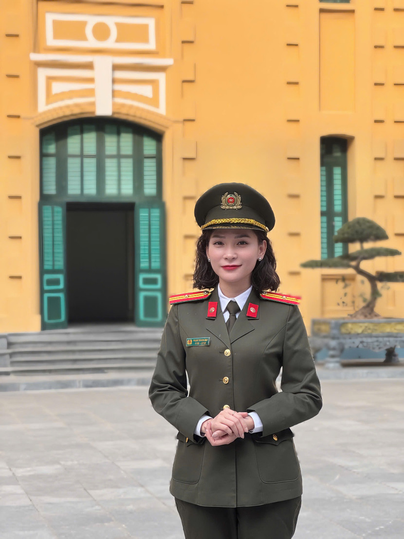 Chân dung "bông hoa thép" của Công an Hà Nội đương kim vô địch nội dung đối kháng hạng cân 57kg