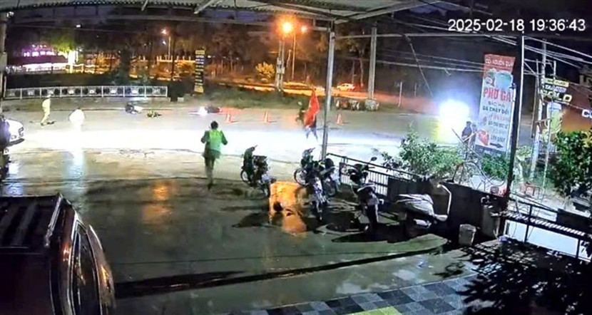 Hình ảnh hiện trường nơi xảy ra sự việc Hình ảnh hiện trường nơi xảy ra sự việc