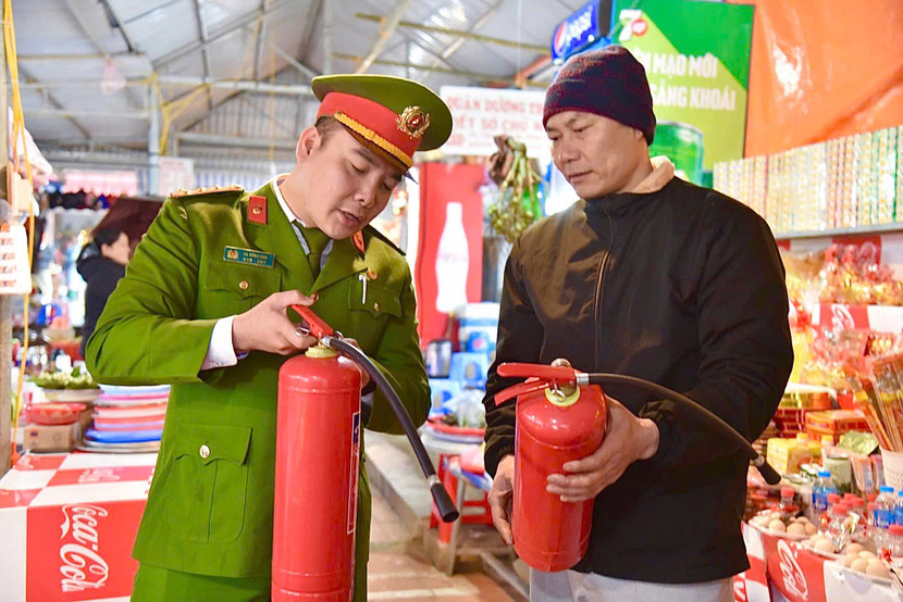 Hướng dẫn cách phân loại và sử dụng bình chữa cháy xách tay