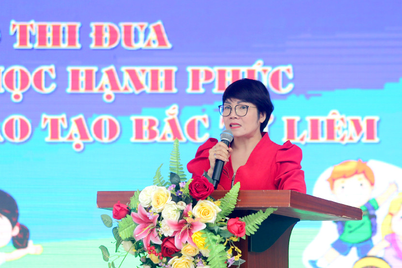 Cô Nguyễn Thị Thu Hương - Hiệu trưởng Trường Tiểu học Phúc Diễn chia sẻ những sáng kiến trong hành trình xây dựng "Trường học hạnh phúc" Cô Nguyễn Thị Thu Hương - Hiệu trưởng Trường Tiểu học Phúc Diễn chia sẻ những sáng kiến trong hành trình xây dựng "Trường học hạnh phúc"