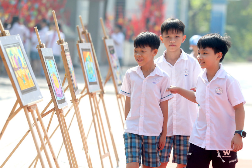 Tập trung xây dựng trường học hạnh phúc, lớp học hạnh phúc chắc chắn sẽ không còn tình trạng bạo lực học đường Tập trung xây dựng trường học hạnh phúc, lớp học hạnh phúc chắc chắn sẽ không còn tình trạng bạo lực học đường