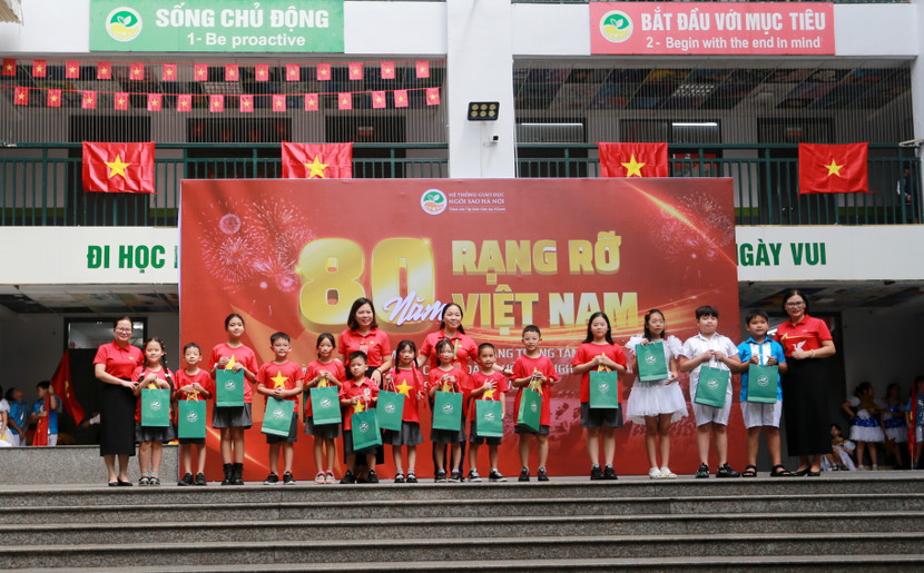 Những phần thưởng được trao cho học sinh khi có tác phẩm xuất sắc