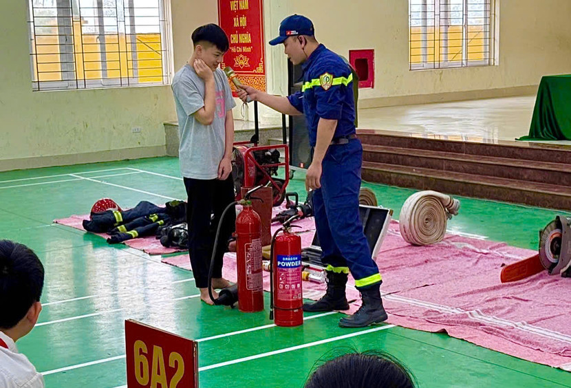 Truyền tải kiến thức pháp luật, các biện pháp bảo đảm an toàn PCCC&CNCH Truyền tải kiến thức pháp luật, các biện pháp bảo đảm an toàn PCCC&CNCH