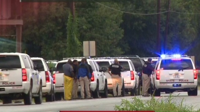 Mỹ: Thủ phạm bắt cóc con tin tại ngân hàng bị bắn hạ ảnh 1