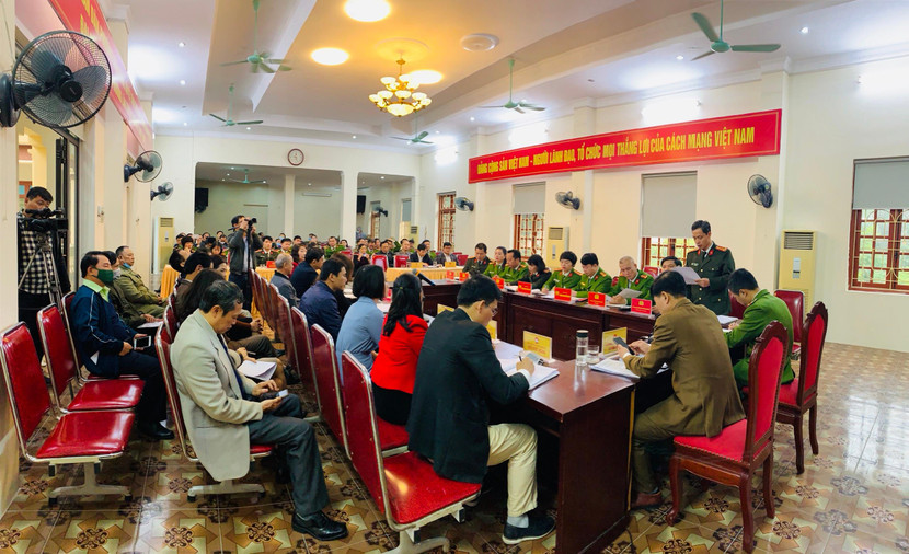 Toàn cảnh hội nghị "Giao ban định kỳ công tác an ninh tại khu dân cư, tổ dân phố" tại phường Văn Quán