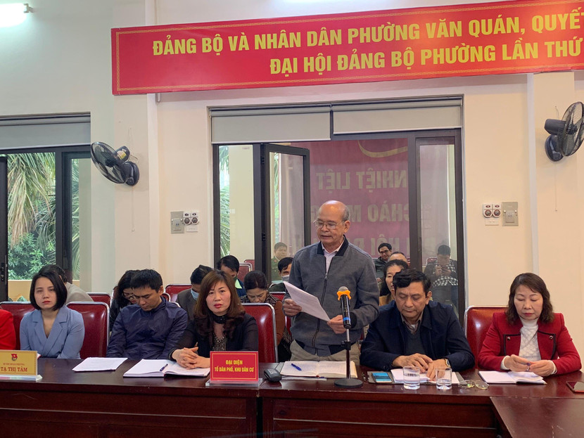 Người dân nêu những ý kiến, đóng góp với lực lượng Công an cơ sở