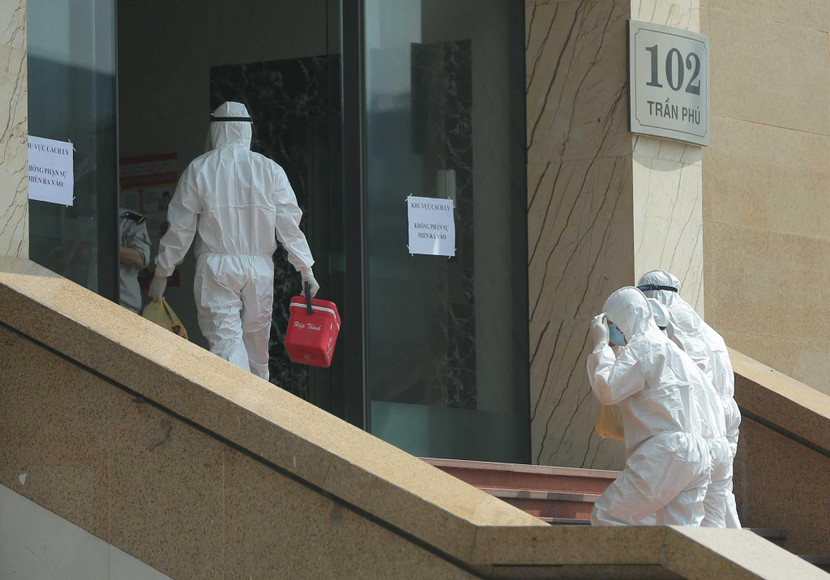 Những người dân khu vực này đều phải khai báo y tế