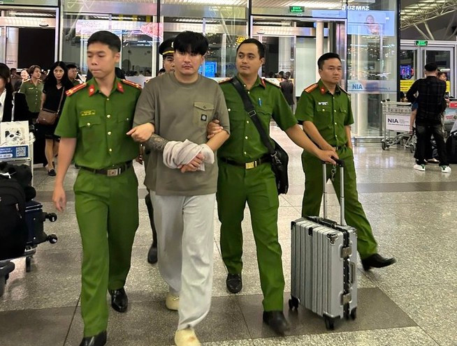 Công an quận Đống Đa bắt giữ đối tượng truy nã quốc tế về tội giết người