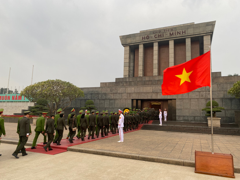 Đoàn đại biểu các tấm gương tiêu biểu Công an xã, thị trấn và lực lượng tham gia bảo vệ an ninh trật sở