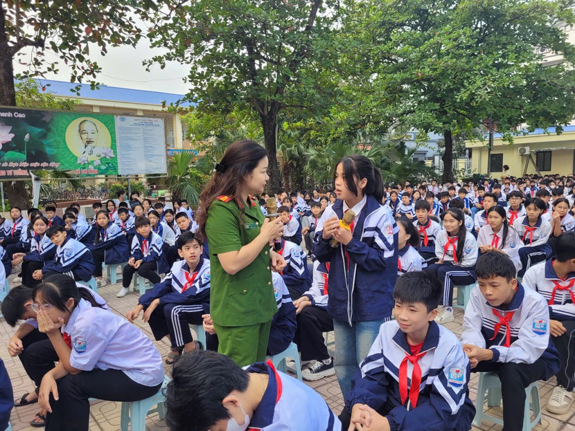 Tuyên truyền cho các em học sinh kiến thức về phòng chống ma tuý