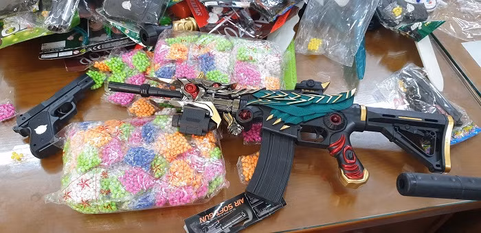 Cơ quan chức năng đang tạm giữ số hàng hóa để xử lý theo quy định