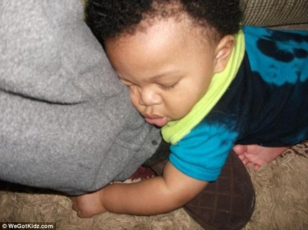 Ngộ nghĩnh những đứa trẻ bạ đâu ngủ đấy ảnh 8