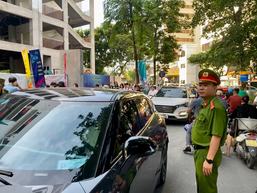 Công tác đảm bảo an ninh trật tự được duy trì, giúp ngày khai giảng diễn ra tuyệt đối an toàn Công tác đảm bảo an ninh trật tự được duy trì, giúp ngày khai giảng diễn ra tuyệt đối an toàn