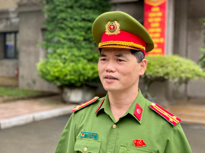 Thượng tá Phạm Chiến Thắng, Phó Giám thị Trại Tạm giam số 1, CATP Hà Nội trả lời phóng viên...
