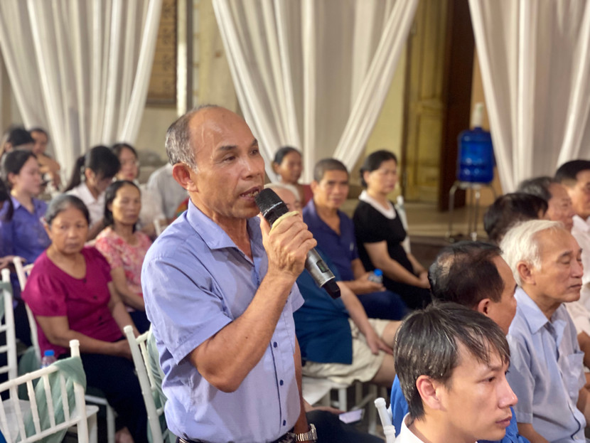 Người dân đưa ra những câu hỏi về tình hình an ninh trật tự trên địa bàn Người dân đưa ra những câu hỏi về tình hình an ninh trật tự trên địa bàn