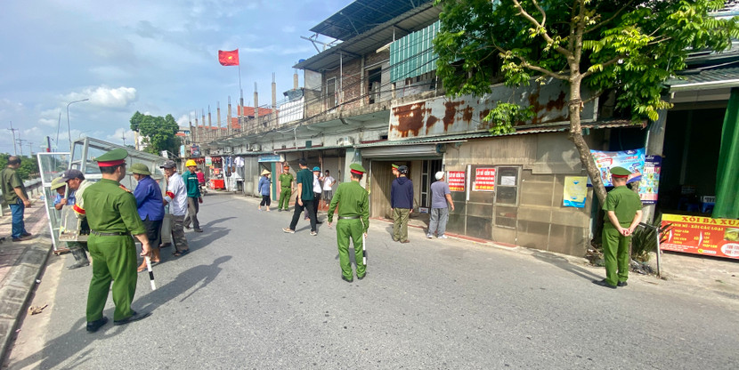 Công an xã chủ trì công tác phối hợp với Phòng Kinh tế và các ban, ngành, đoàn thể của xã, thành lập tổ công tác liên ngành để đảm bảo sức mạnh tổng hợp trong quá trình thực thi nhiệm vụ