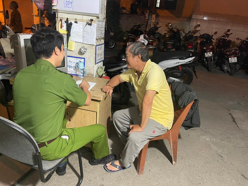 Kết hợp kiểm tra và tuyên truyền, hướng dẫn cho người dân, chủ cơ sở công tác PCCC Kết hợp kiểm tra và tuyên truyền, hướng dẫn cho người dân, chủ cơ sở công tác PCCC