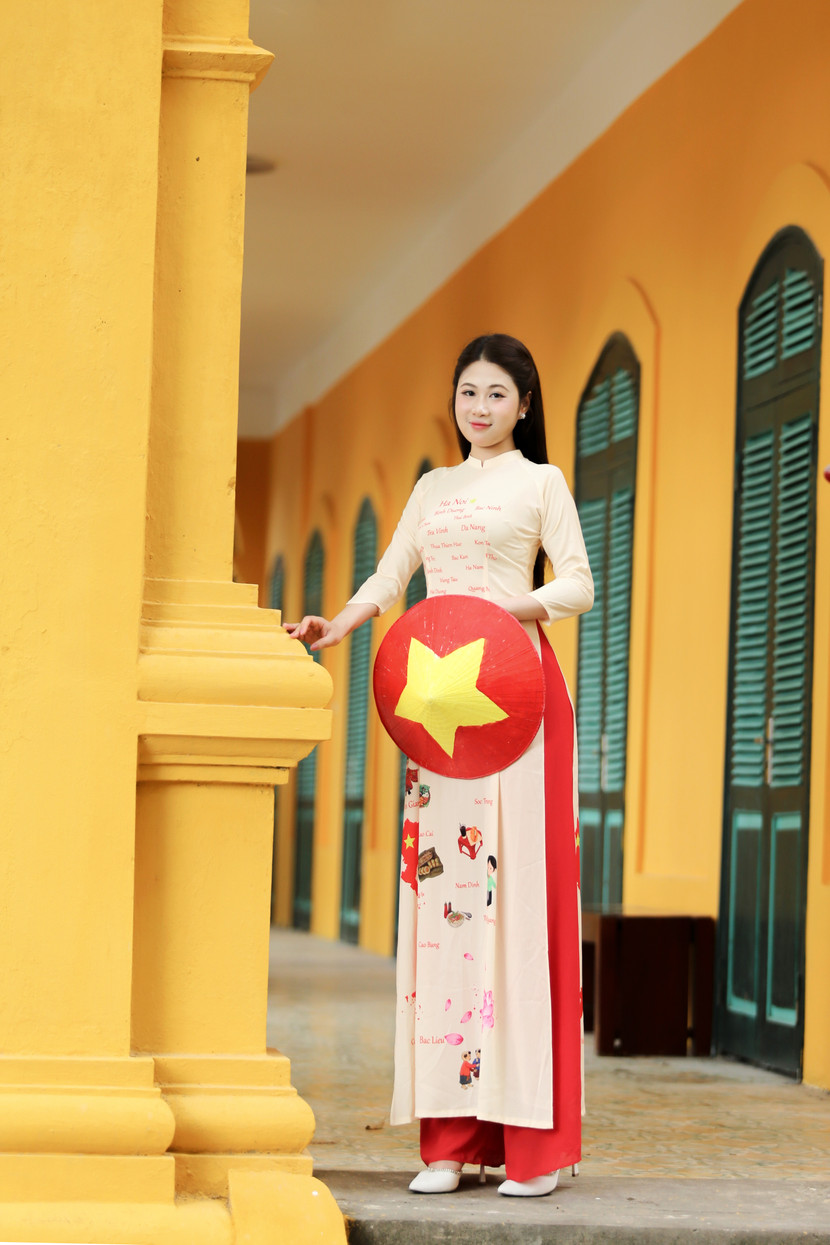 Thông qua bộ ảnh, thiếu nữ Hà thành cũng mong muốn quảng bá hình ảnh du lịch Thủ đô “Điểm đến an toàn - thân thiện - chất lượng - hấp dẫn” thu hút đông đảo người dân, du khách trong nước và bạn bè quốc tế