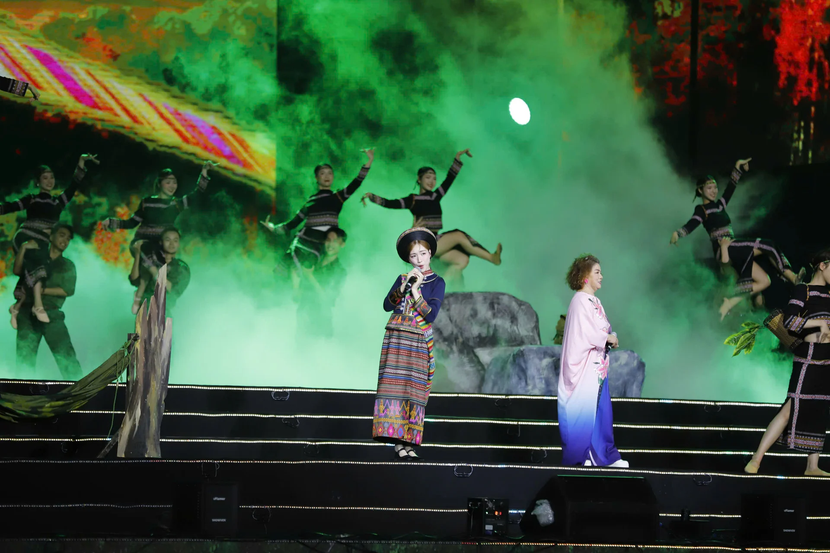 Các nghệ sĩ thăng hoa trong với các tiết mục