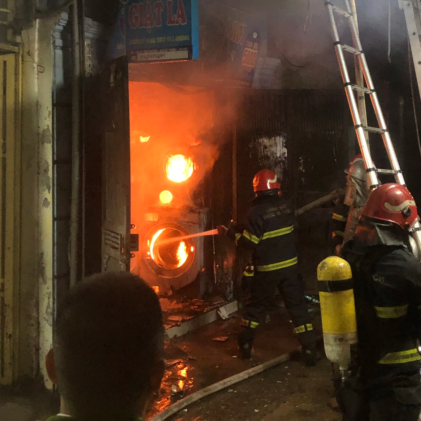 Lực lượng Cảnh sát PCCC Công an Thủ đô - "những viên ngọc trong lửa", sẵn sàng hy sinh để bảo vệ sự an toàn cho nhân dân Lực lượng Cảnh sát PCCC Công an Thủ đô - "những viên ngọc trong lửa", sẵn sàng hy sinh để bảo vệ sự an toàn cho nhân dân