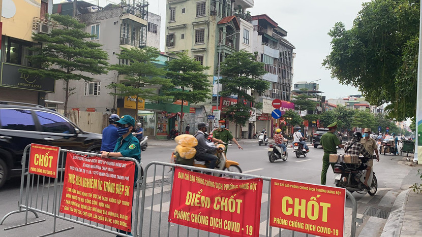 Chốt phòng chống dịch tại phường Hàng Bột Chốt phòng chống dịch tại phường Hàng Bột