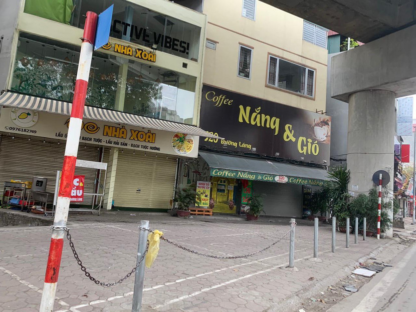 Ghi nhận trong sáng mồng 5 Tết, nhiều cửa hàng cà phê đã đóng cửa