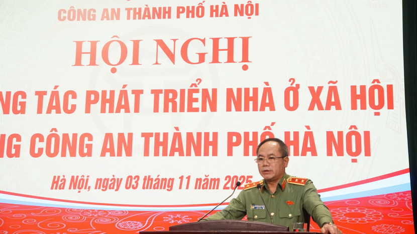 Trung tướng Nguyễn Thanh Tùng - Ủy viên Ban thường vụ Thành ủy, Bí thư Đảng ủy, Giám đốc CATP Hà Nội phát biểu tại hội nghị