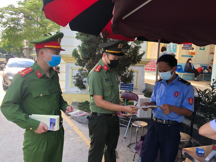 Công an quận Hà Đông tuyên truyền phòng chống ma túy Công an quận Hà Đông tuyên truyền phòng chống ma túy