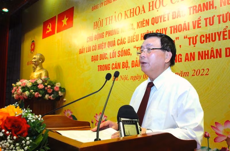 GS.TS Nguyễn Xuân Thắng, Ủy viên Bộ Chính trị, Giám đốc Học viện Chính trị Quốc gia Hồ Chí Minh, Chủ tịch Hội đồng Lý luận Trung ương phát biểu tại hội thảo GS.TS Nguyễn Xuân Thắng, Ủy viên Bộ Chính trị, Giám đốc Học viện Chính trị Quốc gia Hồ Chí Minh, Chủ tịch Hội đồng Lý luận Trung ương phát biểu tại hội thảo