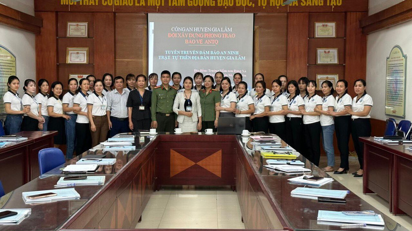 Tuyên truyền đảm bảo an ninh trật tự trên địa bàn huyện Gia Lâm Tuyên truyền đảm bảo an ninh trật tự trên địa bàn huyện Gia Lâm