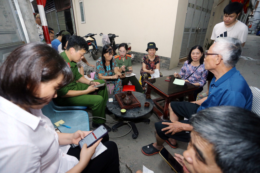 Hình ảnh ghi nhận chiều 17-5 tại Tổ dân phố số 2 phường La Khê Hình ảnh ghi nhận chiều 17-5 tại Tổ dân phố số 2 phường La Khê