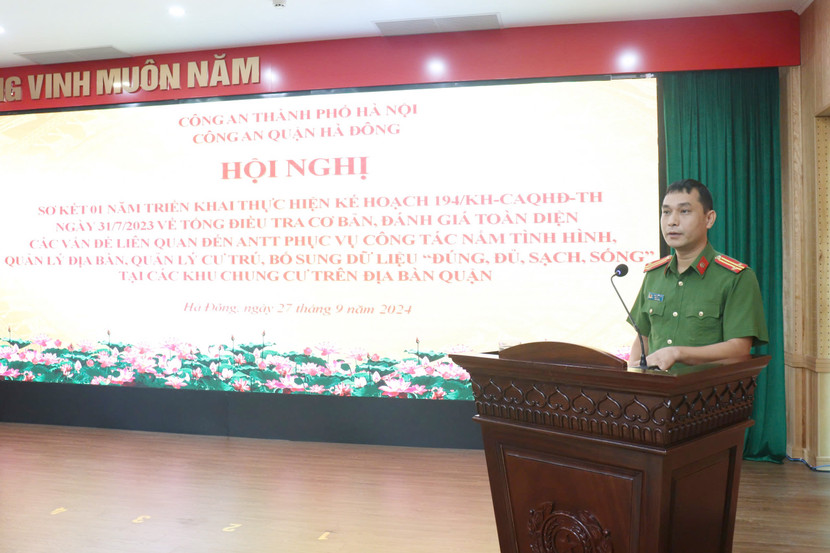 Trung tá Ngô Ngọc Nam, Đội trưởng Đội Cảnh sát Hình sự Công an quận Hà Đông tham luận nội dung giải pháp phòng ngừa tội phạm ẩn nấp trong các chung cư.