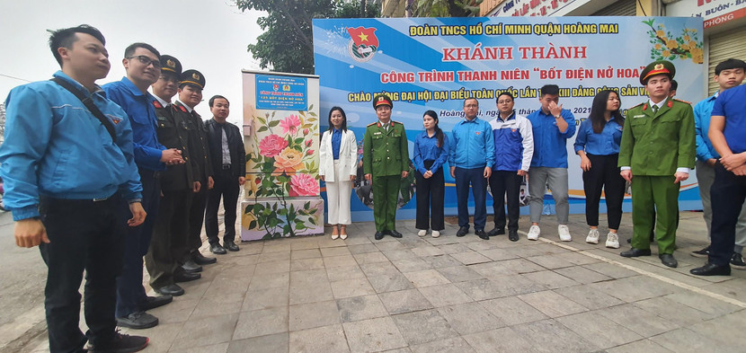 Khánh thành công trình thanh niên "Bốt điện nở hoa"