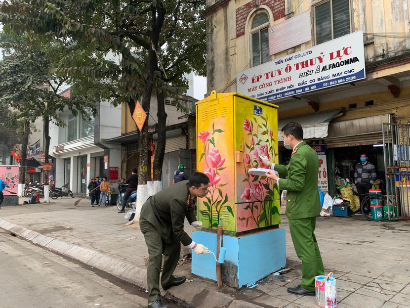 CBCS làm đẹp đường phố bằng những bức tranh trên bốt điện