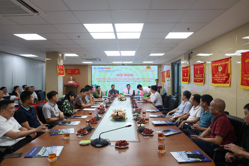 Toàn cảnh hội nghị