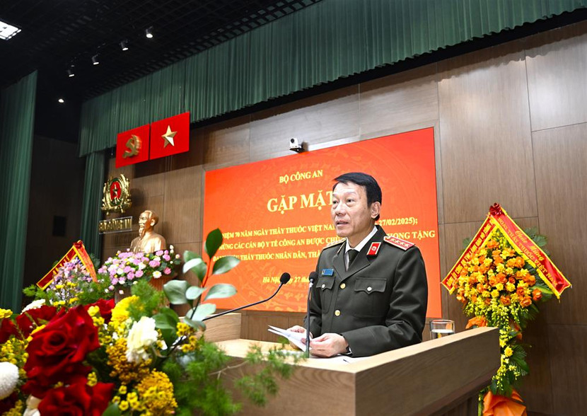 Bộ trưởng Bộ Công an Lương Tam Quang phát biểu tại buổi gặp mặt Bộ trưởng Bộ Công an Lương Tam Quang phát biểu tại buổi gặp mặt