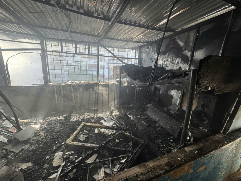 Bên trong ngôi nhà xảy ra hỏa hoạn