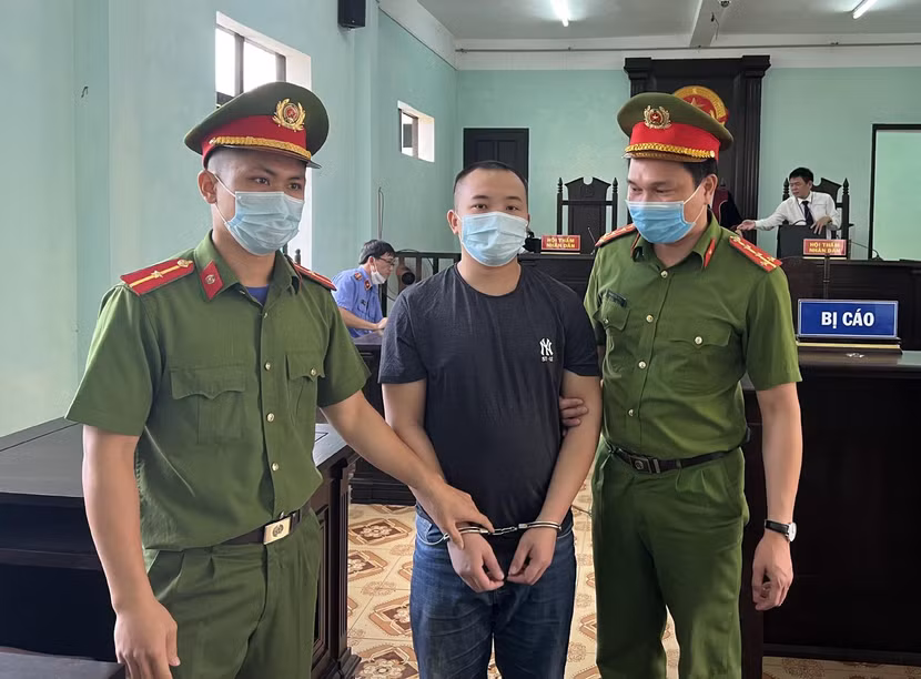 Bị cáo Hà Minh Đạo bị tuyên phạt 8 tháng tù giam Bị cáo Hà Minh Đạo bị tuyên phạt 8 tháng tù giam