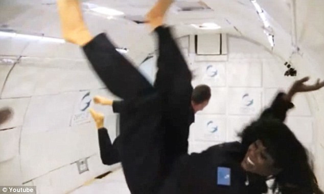 Sao khiêu dâm đầu tiên dự định bay vào không gian ảnh 2