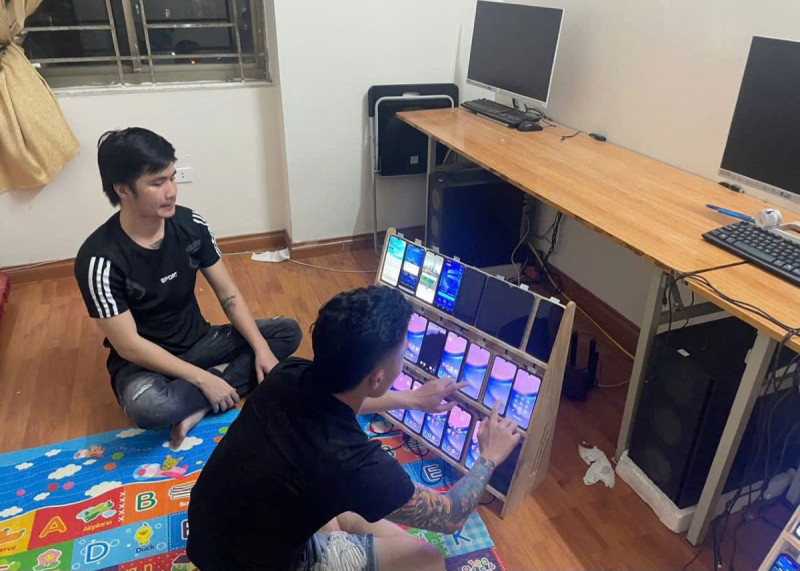 Các đối tượng sử dụng nhiều điện thoại để thực hiện hành vi phạm tội